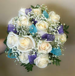 White Rose with a Twist Flower Power, Florist Davenport FL